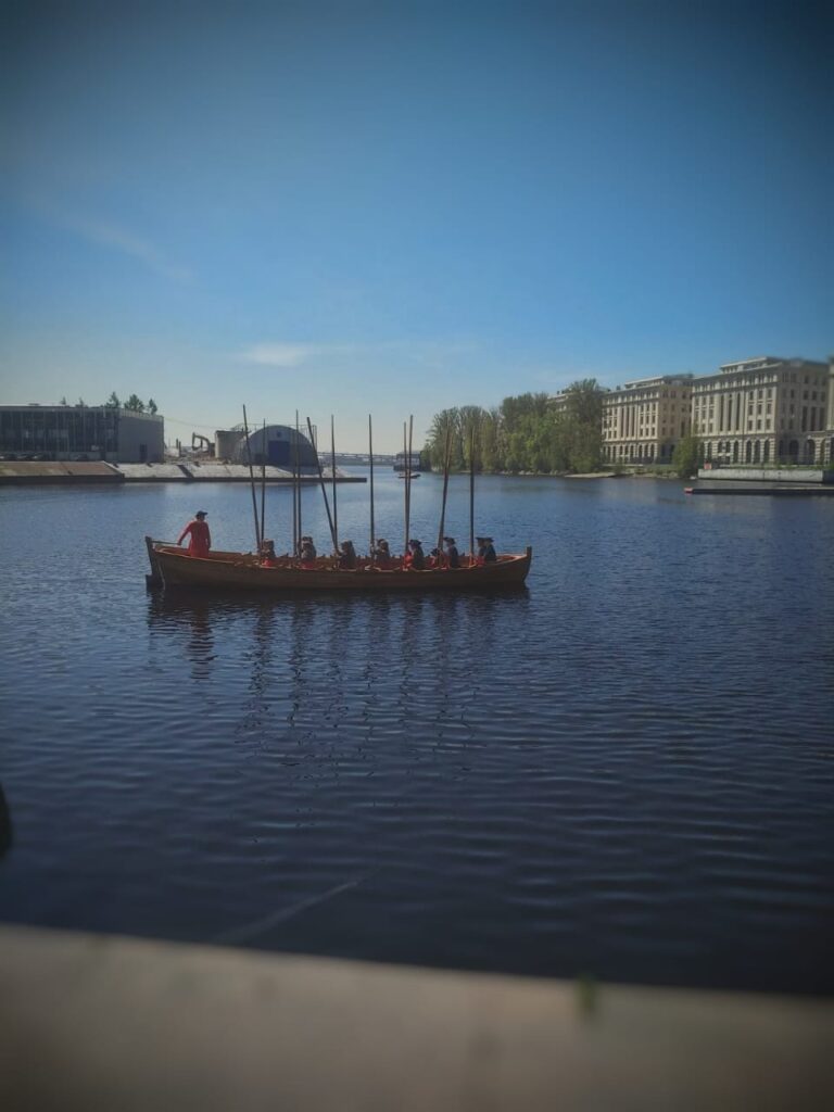 350-е со дня рождения Петра Великого