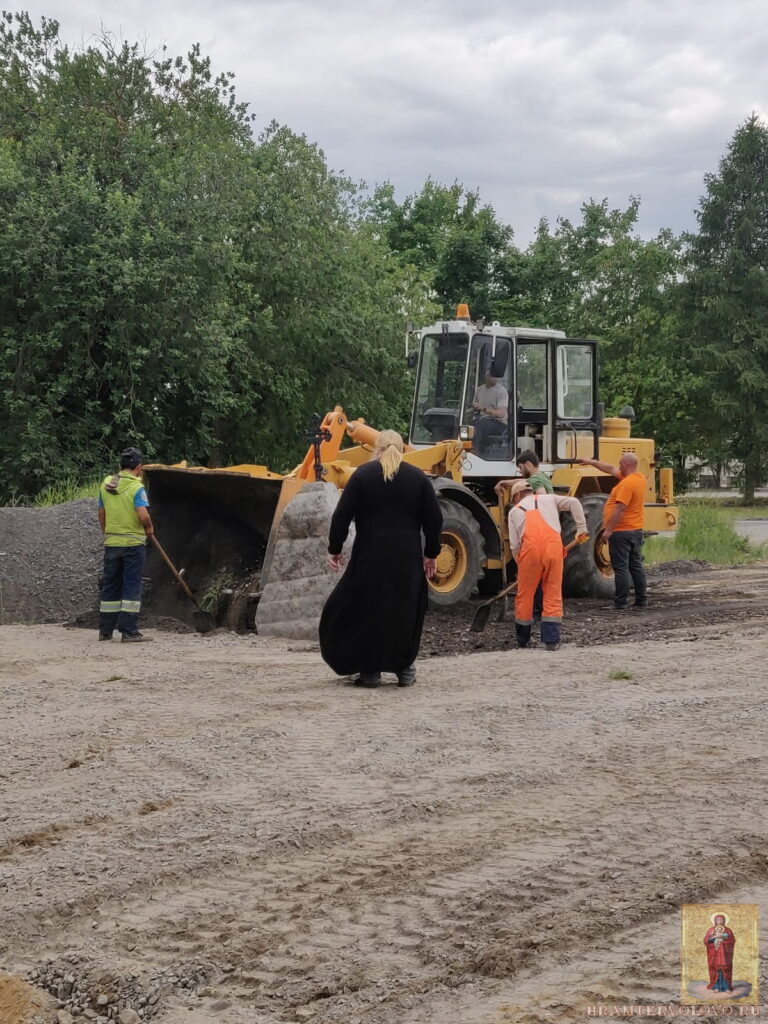 Благоустройство территории храма